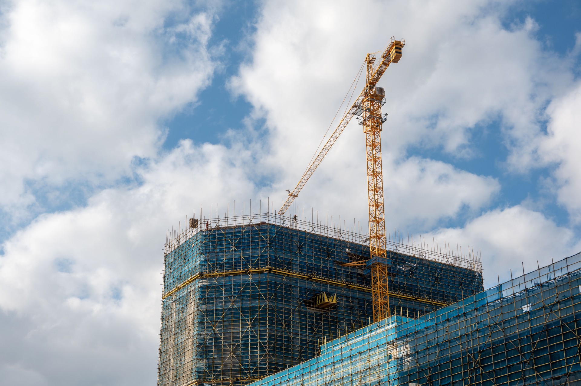 Hanging tower constructed on the construction site